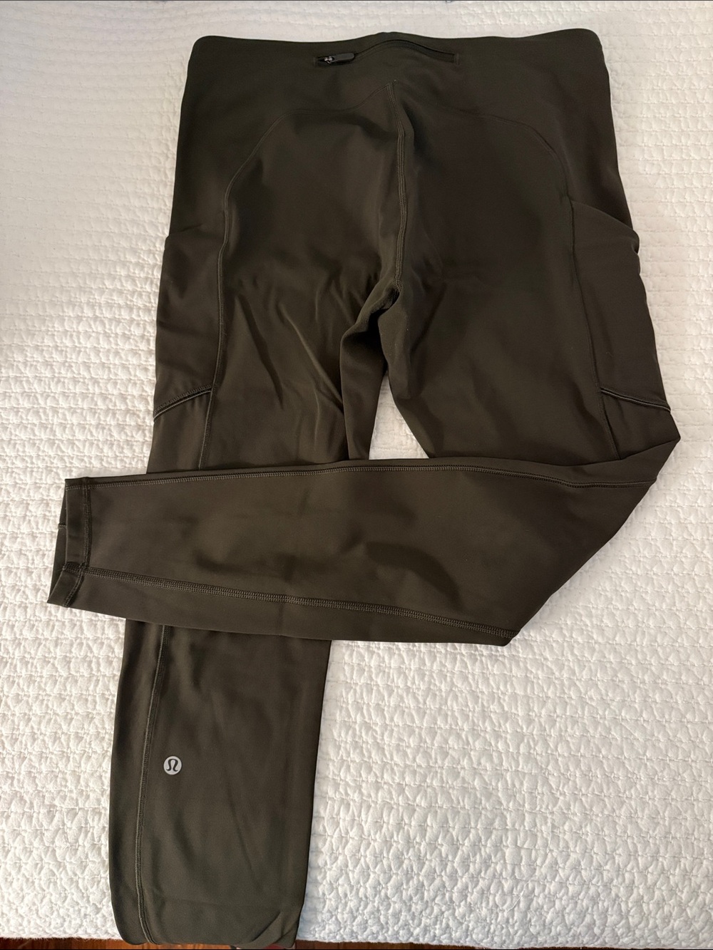 lululemon High-Rise Base Pace Green Leggings with Side Pockets 28” sz 10